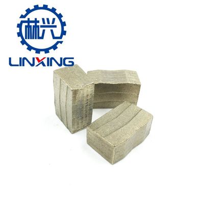 LINXING Διαμαντένια τμήματα για την κοπή γρανίτη 900 mm-4200 mm και σχήμα κορυφαίου τμήματος
