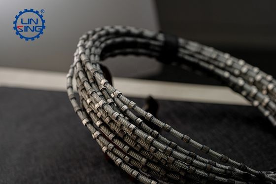 Πέτρα Κόψιμο διαμαντένιο σύρμα έκοψε με 11.0mm διαμέτρου χάντρες και 37pcs χάντρες ανά μέτρο