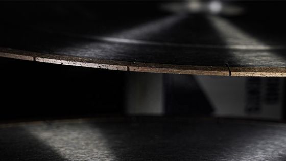 Προσαρμοσμένο χρώμα 14' 16' Σιωπηλή λεπίδα J-slot για Dekton μαρμάρινο κοπή πριόνι διαμάντι