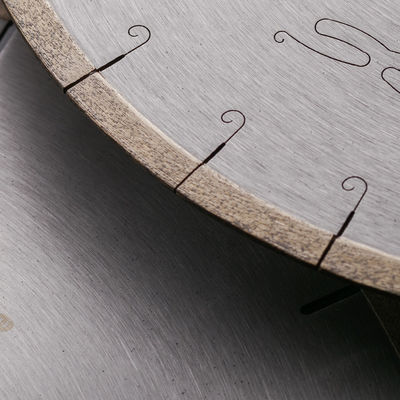 Κρύο Τύπο 350 mm J-Slot Diamond Segment Saw Blade για την κοπή μαρμάρου βιομηχανικής ποιότητας