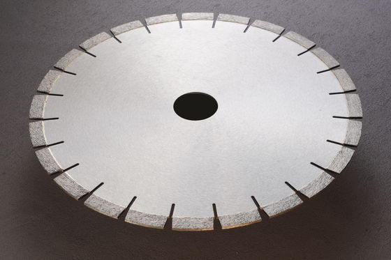 Επαγγελματική 16 ιντσών Diamond Saw Blade Βιομηχανική ποιότητα για την κοπή μαρμάρου και γρανίτη