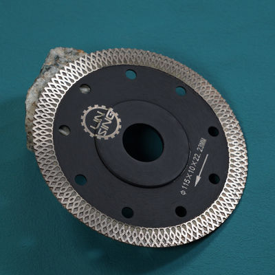 20/22.23/M14/25.4 Εσωτερική τρύπα D230MM X Mesh Turbo Cutting Blade Disc με διαδικασία συγκόλλησης με λέιζερ