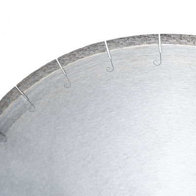 Καλή οξύτητα και σταθερές επιδόσεις D400 Diamond Saw Blades για την κοπή μαρμάρης πέτρας