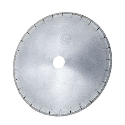 Καλή οξύτητα και σταθερές επιδόσεις D400 Diamond Saw Blades για την κοπή μαρμάρης πέτρας
