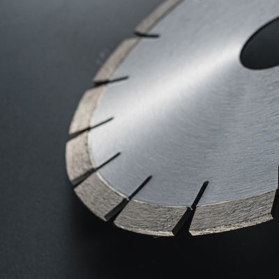 Κόψιμο γρανίτη που έγινε απλό 350MM Diamond Saw Blade με μέγεθος τμήματος 40 * 3.2 * 10mm