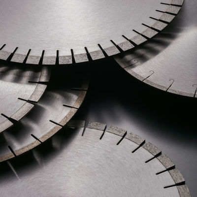 Κόψιμο γρανίτη που έγινε απλό 350MM Diamond Saw Blade με μέγεθος τμήματος 40 * 3.2 * 10mm