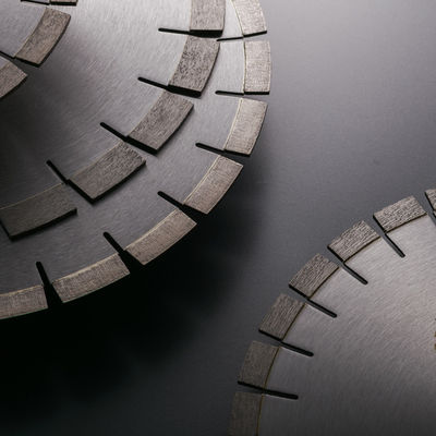 Κόψιμο γρανίτη που έγινε απλό 350MM Diamond Saw Blade με μέγεθος τμήματος 40 * 3.2 * 10mm