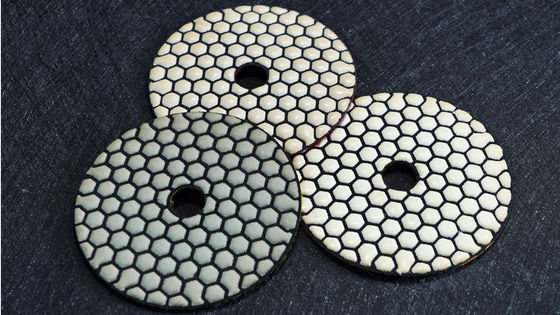 Υποστήριξη OEM 125mm ρητίνη δεσμός διαμάντι ευέλικτο ξηρό polishing Pad για το μάρμαρο γρανίτη