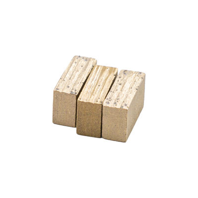 Καλές επιδόσεις Diamond Saw Blade Tips Flat Sharp Diamond Segment για την κοπή μαρμάρου
