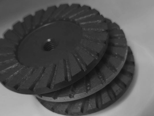 125mm Διαμαντένιο Τυρμποκόπα τροχός για ταχεία και αποτελεσματική γρανίτη πάτωμα άλεσης